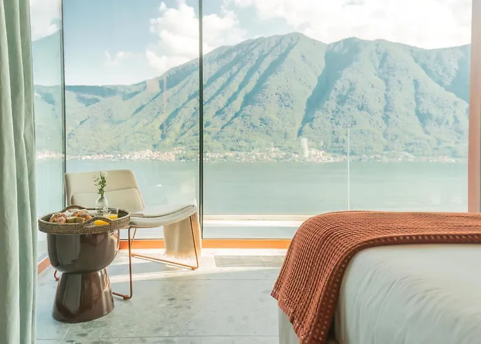 Aurea - By Myhomeincomo サーラ・コマチーナ