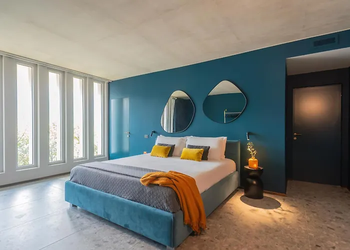 Villa Aurea - By Myhomeincomo *