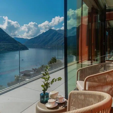 Aurea - By Myhomeincomo * Sala Comacina