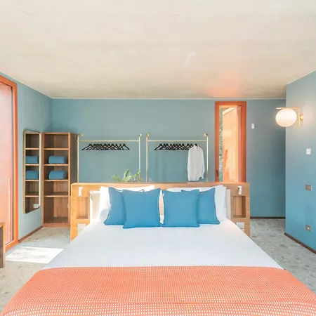 Aurea - By Myhomeincomo Vila