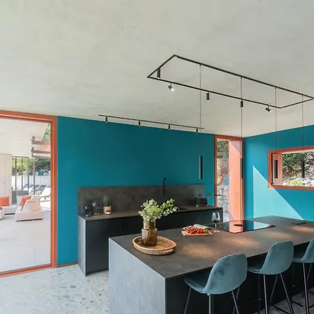 Aurea - By Myhomeincomo