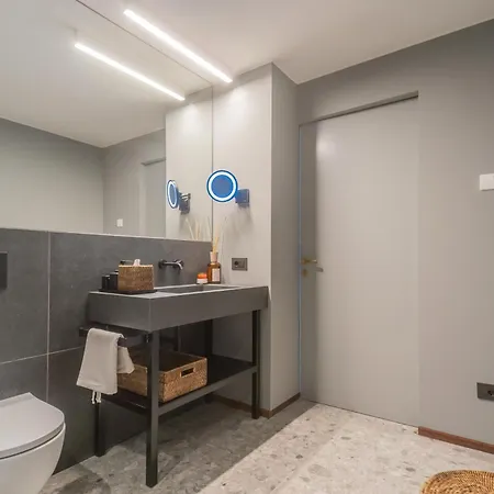 Aurea - By Myhomeincomo Vila