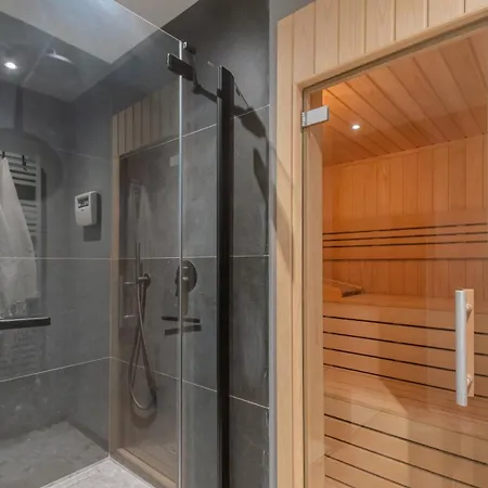 Aurea - By Myhomeincomo Vila