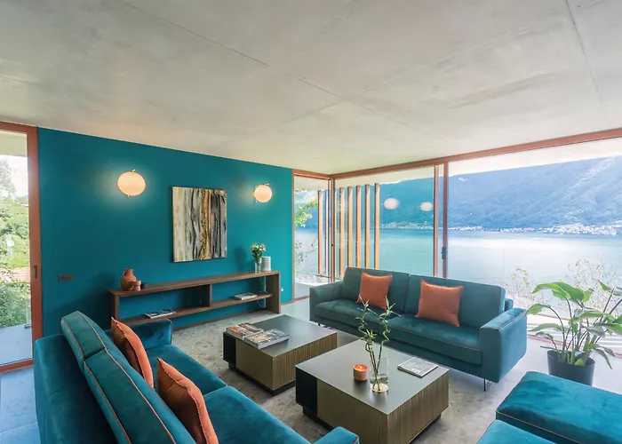 Aurea - By Myhomeincomo Villa *