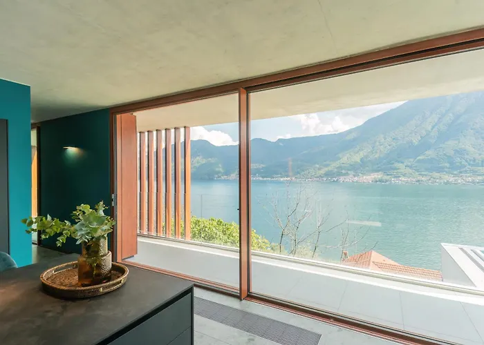 Villa Aurea - By Myhomeincomo *