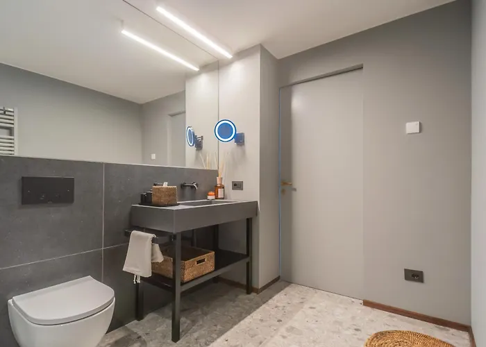 Aurea - By Myhomeincomo Villa